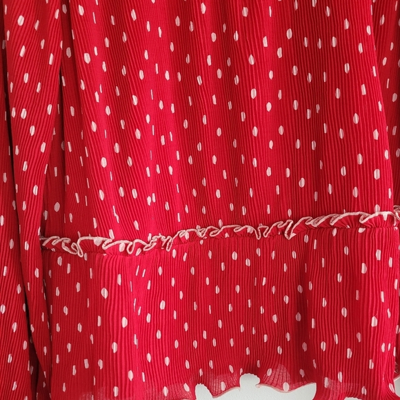 J.Crew Red and White Polka Dot Pinch Pleat Flowing Blouse Size Medium - Picture 4 of 5